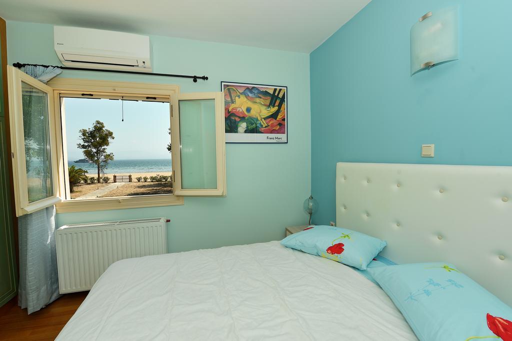 Antonia Beachfront Villa Lefkimmi  Exterior foto