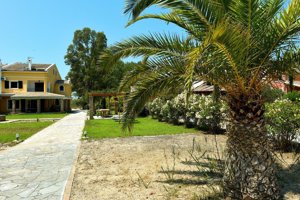 Antonia Beachfront Villa Lefkimmi  Exterior foto