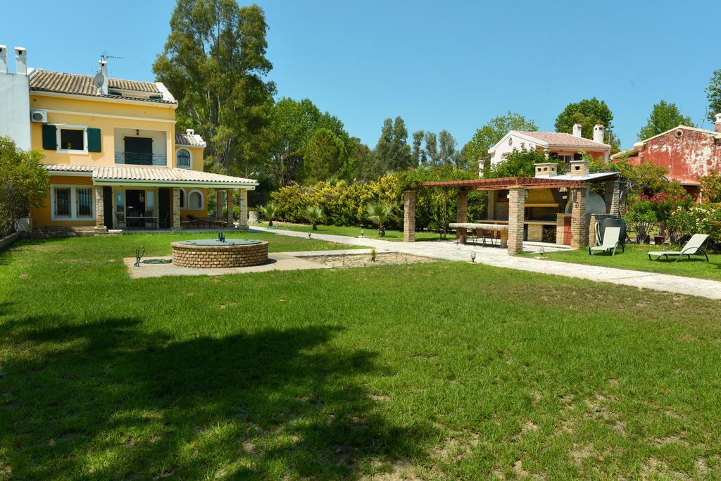 Antonia Beachfront Villa Lefkimmi  Exterior foto